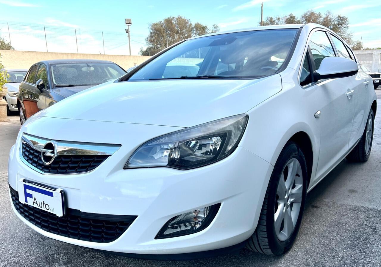 Opel Astra 2.0 CDTI 160CV 5 porte Cosmo S,Climatronic,cruise control,ecc.