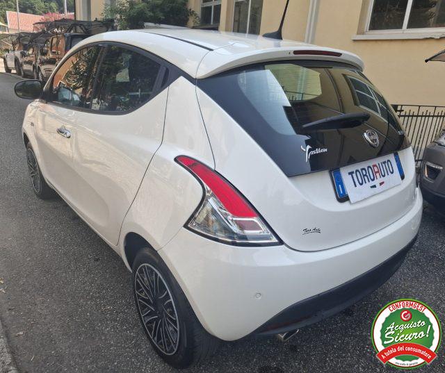 LANCIA Ypsilon 1.0 FireFly 5 porte S&S Hybrid Gold UN.PROP.