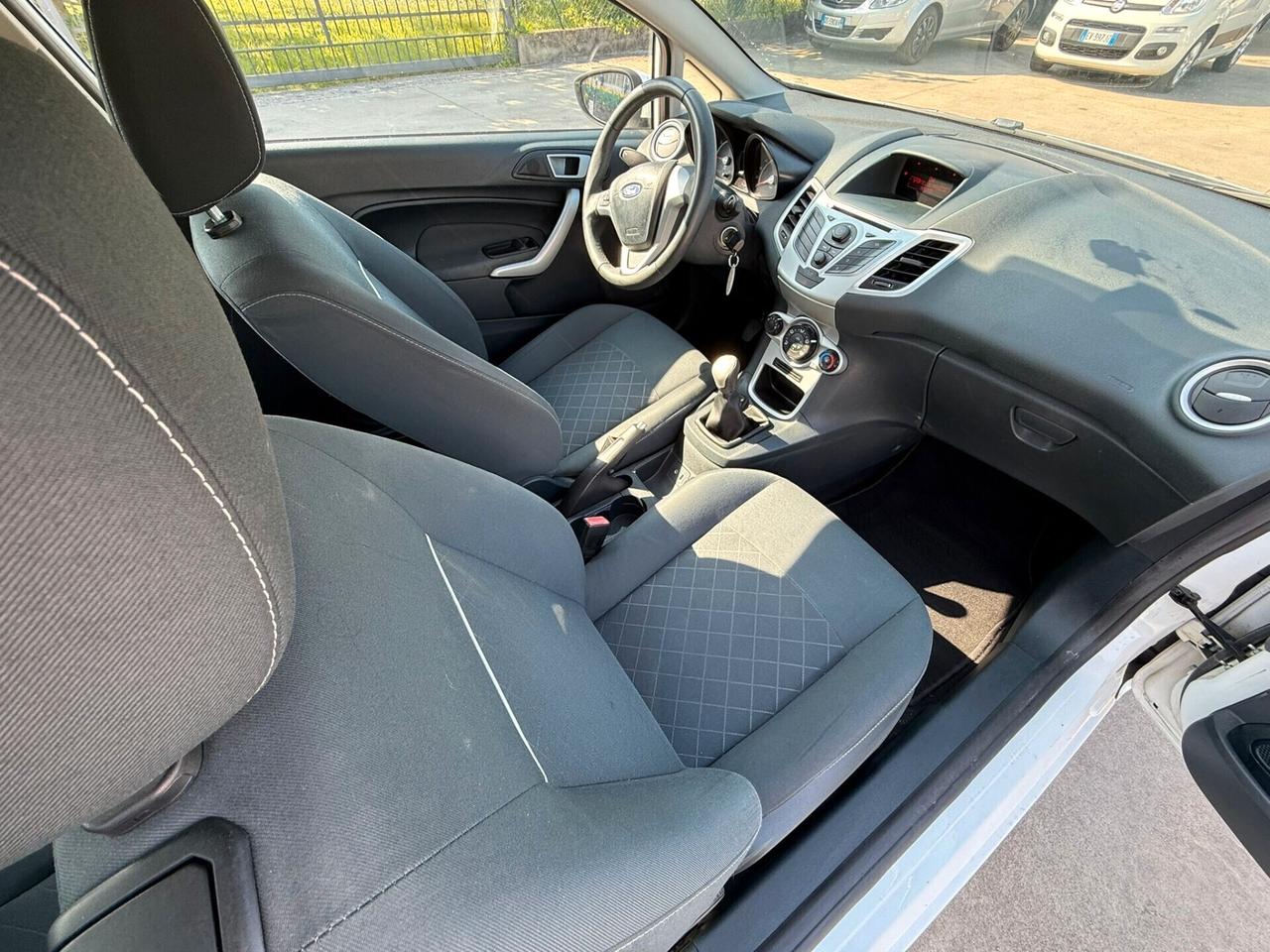 Ford Fiesta NEO-PATENT 1.2 BENZ