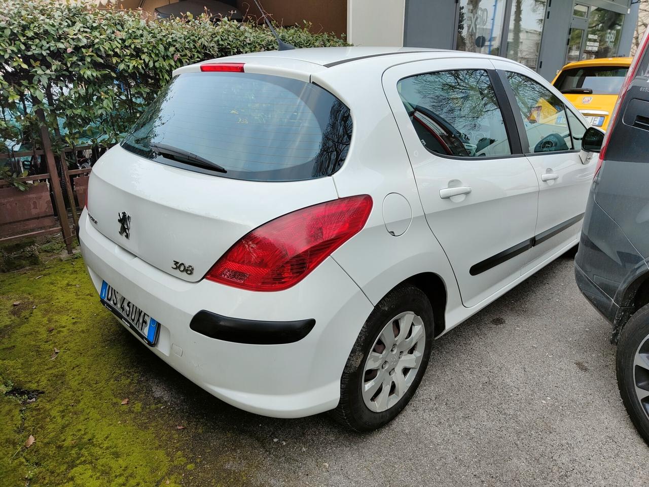 Peugeot 308 1.6 HDi 90CV FAP 5p. Premium