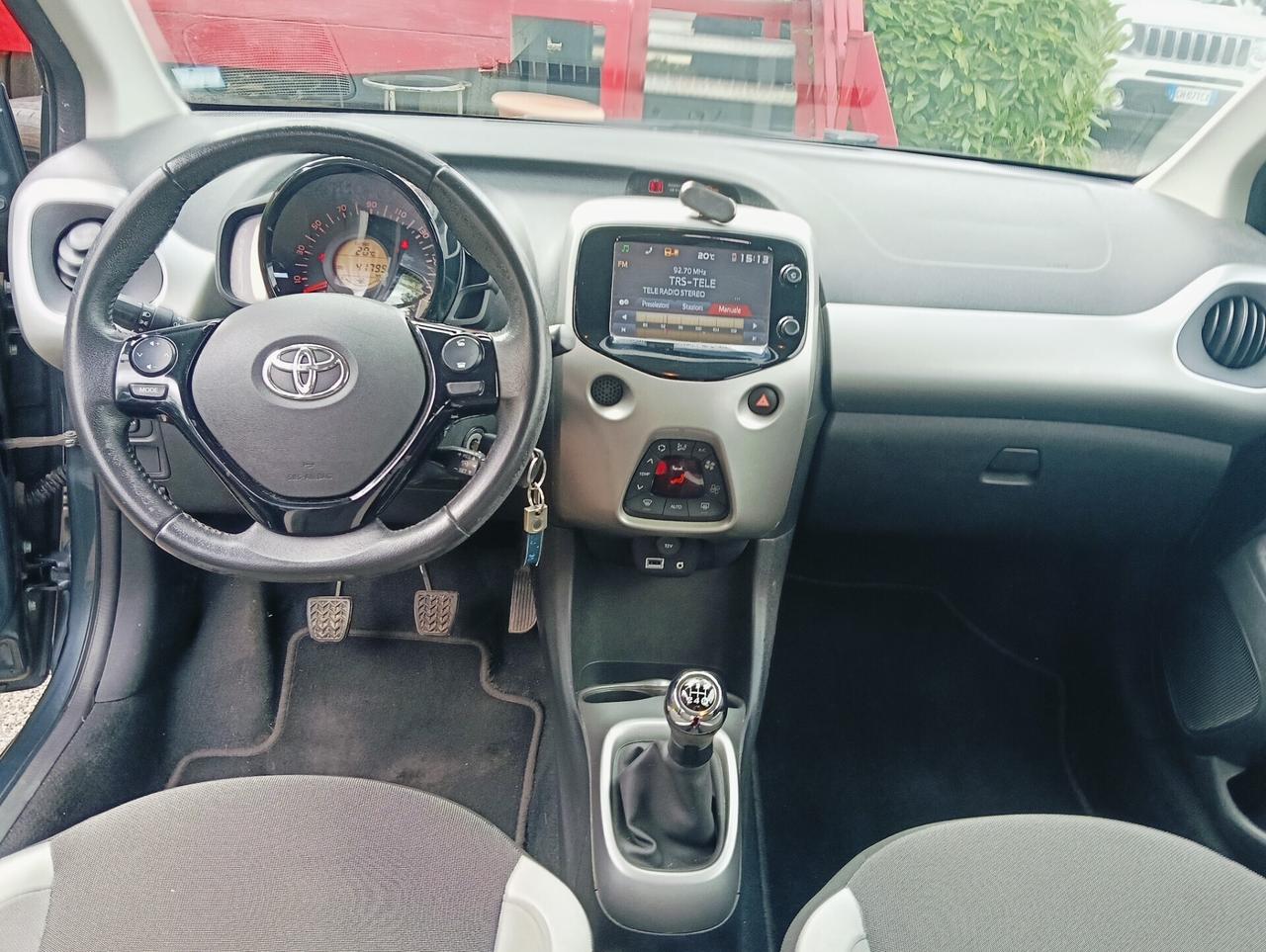 Toyota Aygo 1.0 VVT-i 72 CV 5 porte x-cool