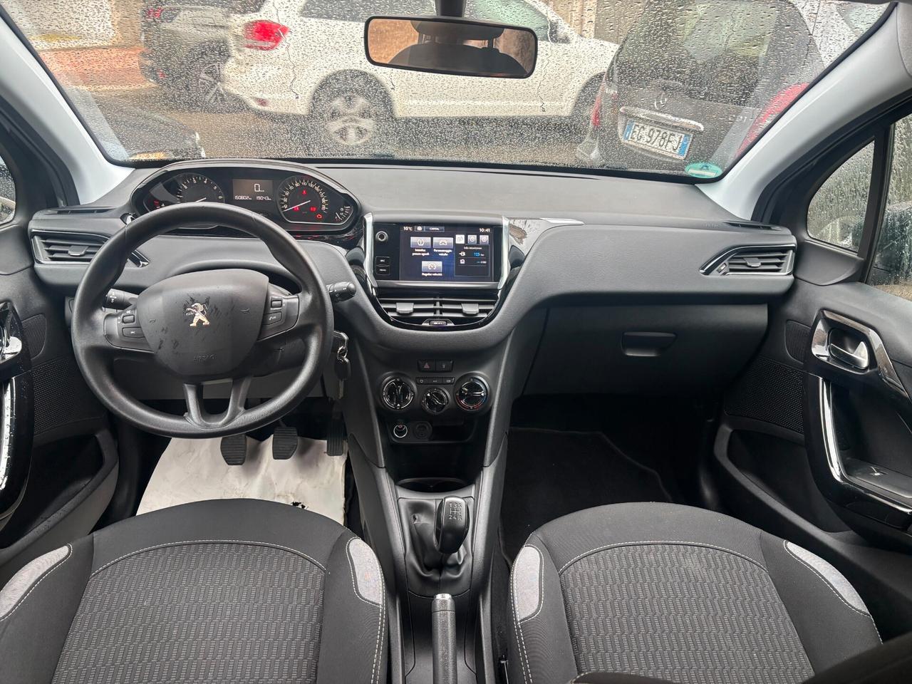 Peugeot 208 PureTech 82 5 porte Allure