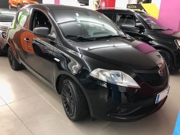 Lancia Ypsilon 1.2 69 CV 5 porte Elefantino Blu