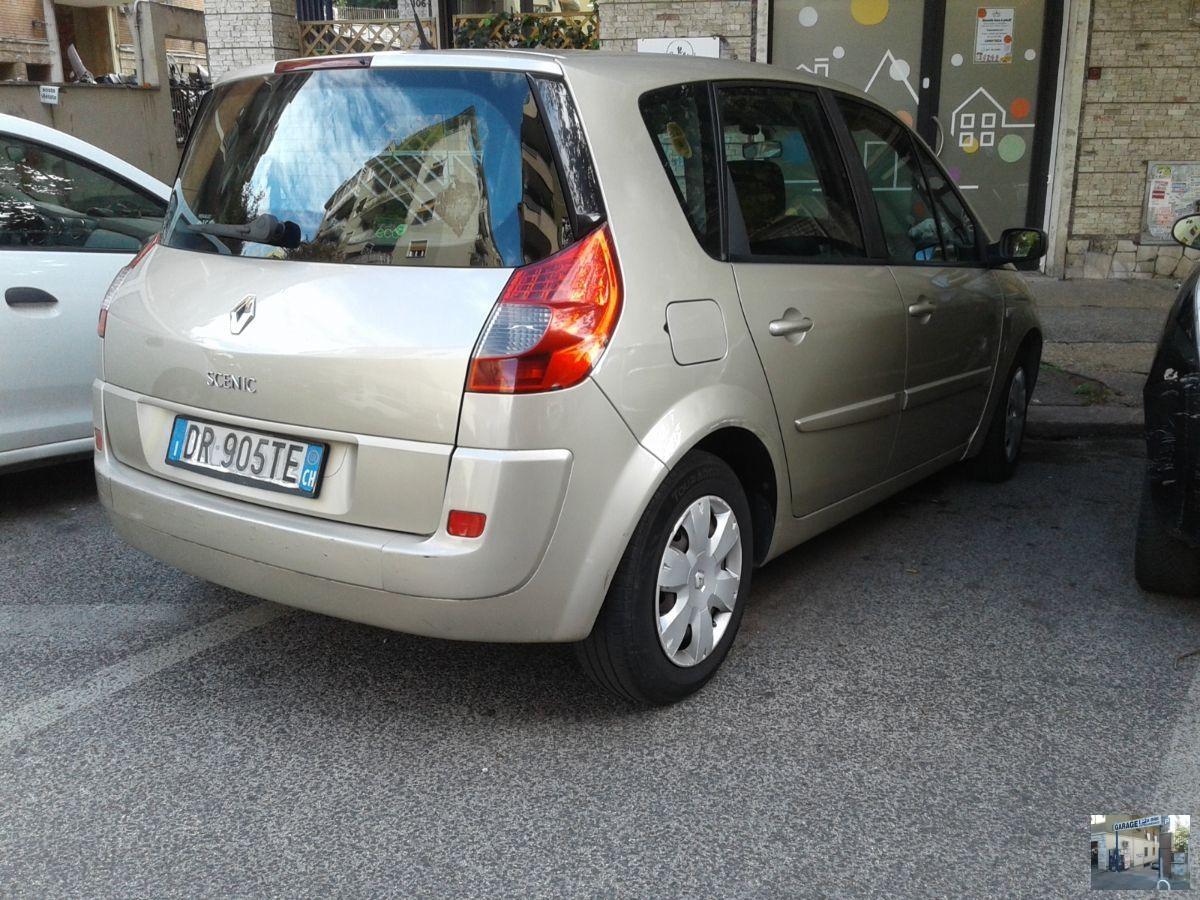 RENAULT - Scénic - 1.5 dCi/105CV SS PlayStat.Port.