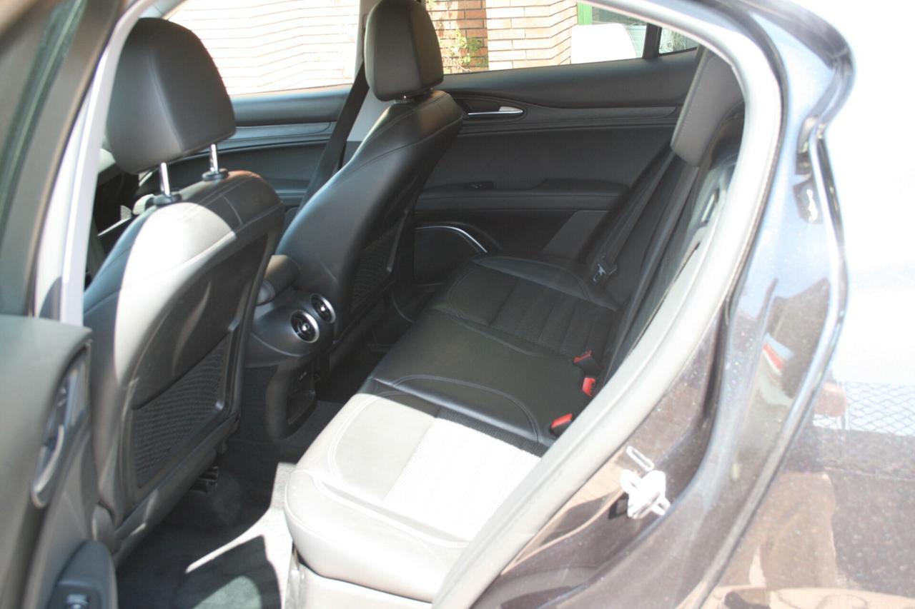 Alfa Romeo Stelvio 2.2 Turbodiesel 150 CV AT8 RWD Super