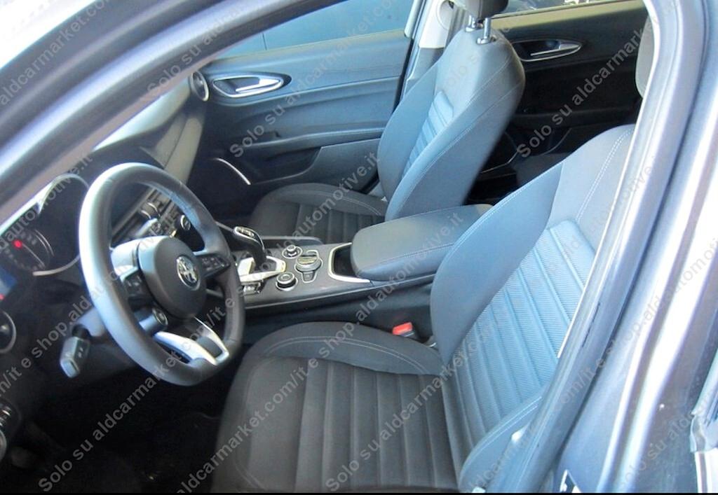 Alfa Romeo Giulia 2.2 Turbodiesel 190 CV AT8 Business Navi PREZZO REALE UNIPRO IVA DEDUCIBILE