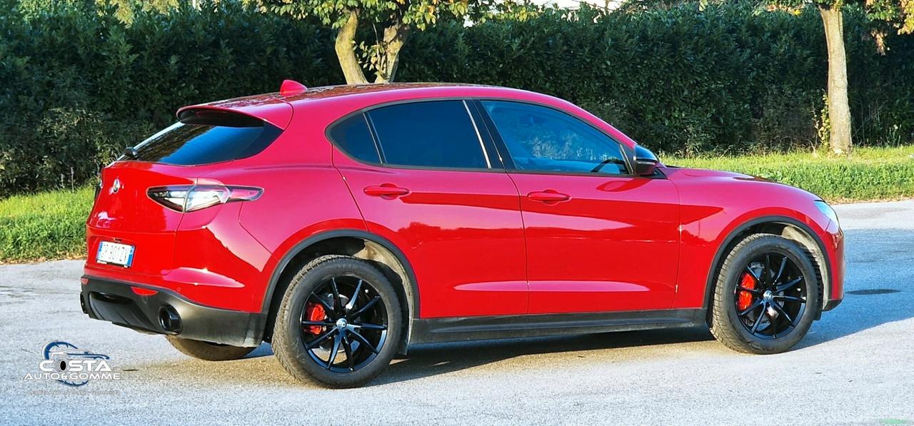 Alfa Romeo Stelvio 2.2 Turbodiesel 160 CV AT8 RWD Super