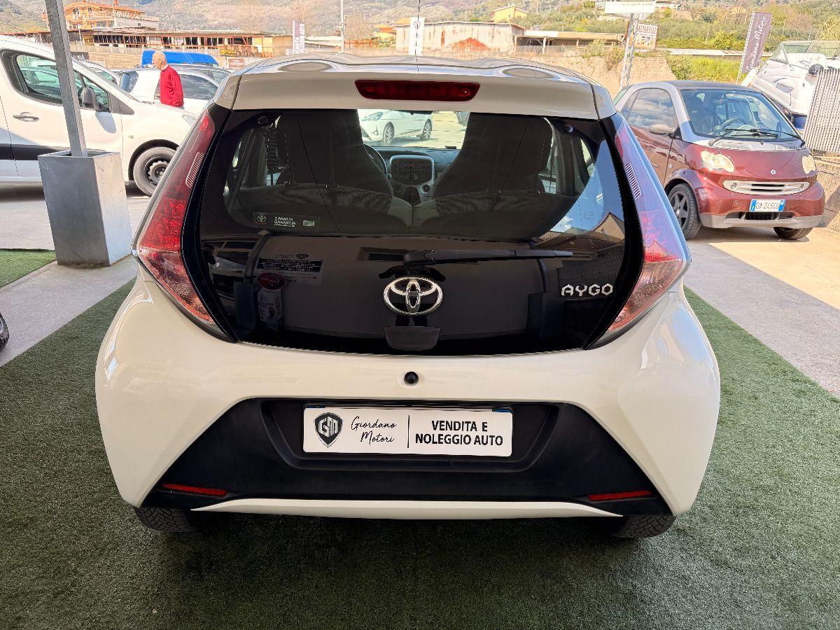 TOYOTA - Aygo 5p 1.0 x-play my15