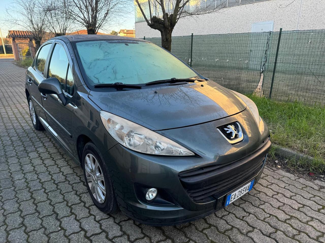 Peugeot 207 2009 1.4 5p. X Line