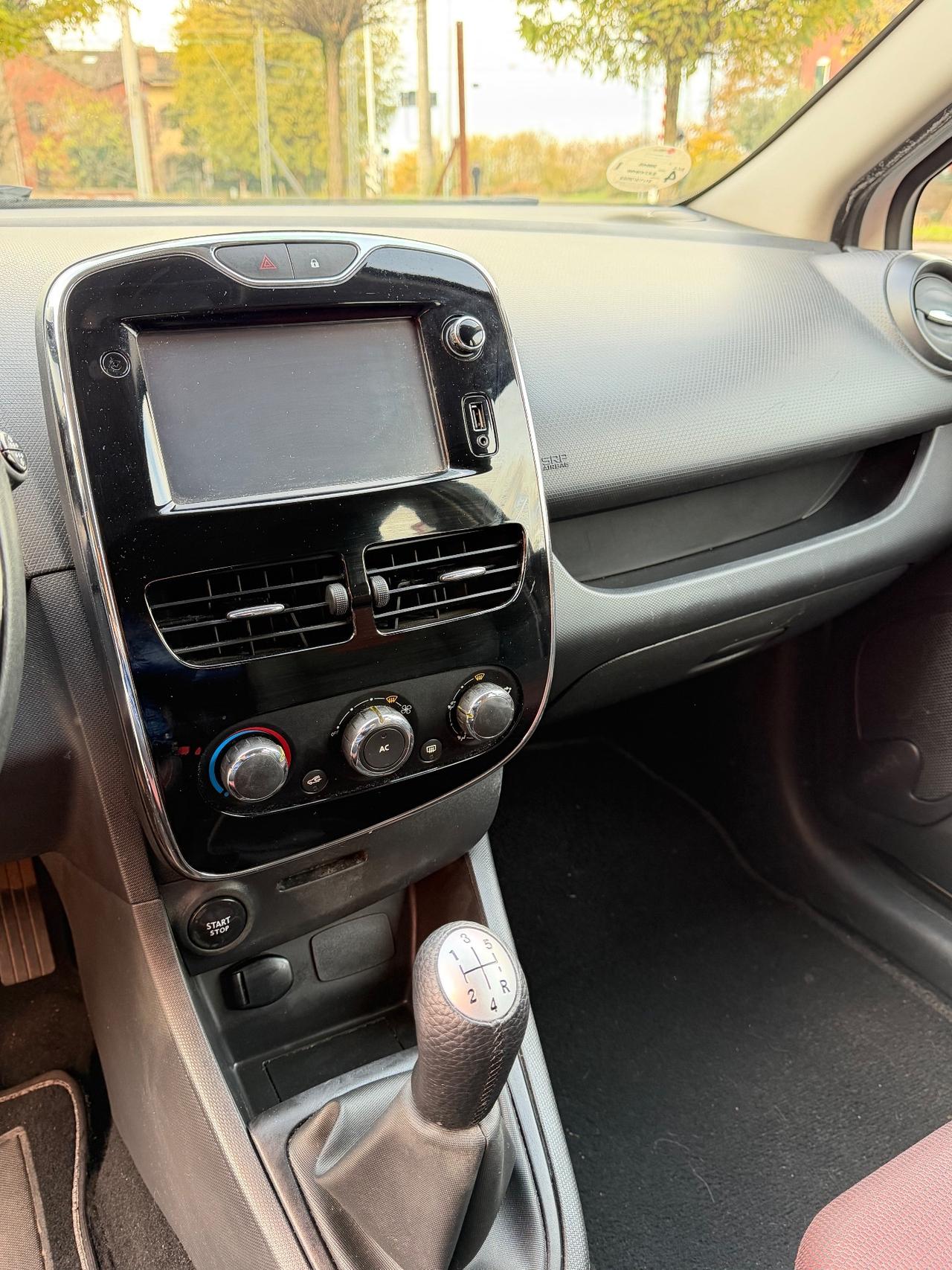 Renault Clio 1.2 75CV 5 porte Live