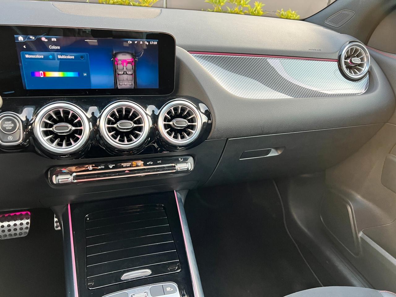 Mercedes-benz GLA 200 d 150cv AMG Premium UNICO PROPRIETARIO IVA ESPOSTA