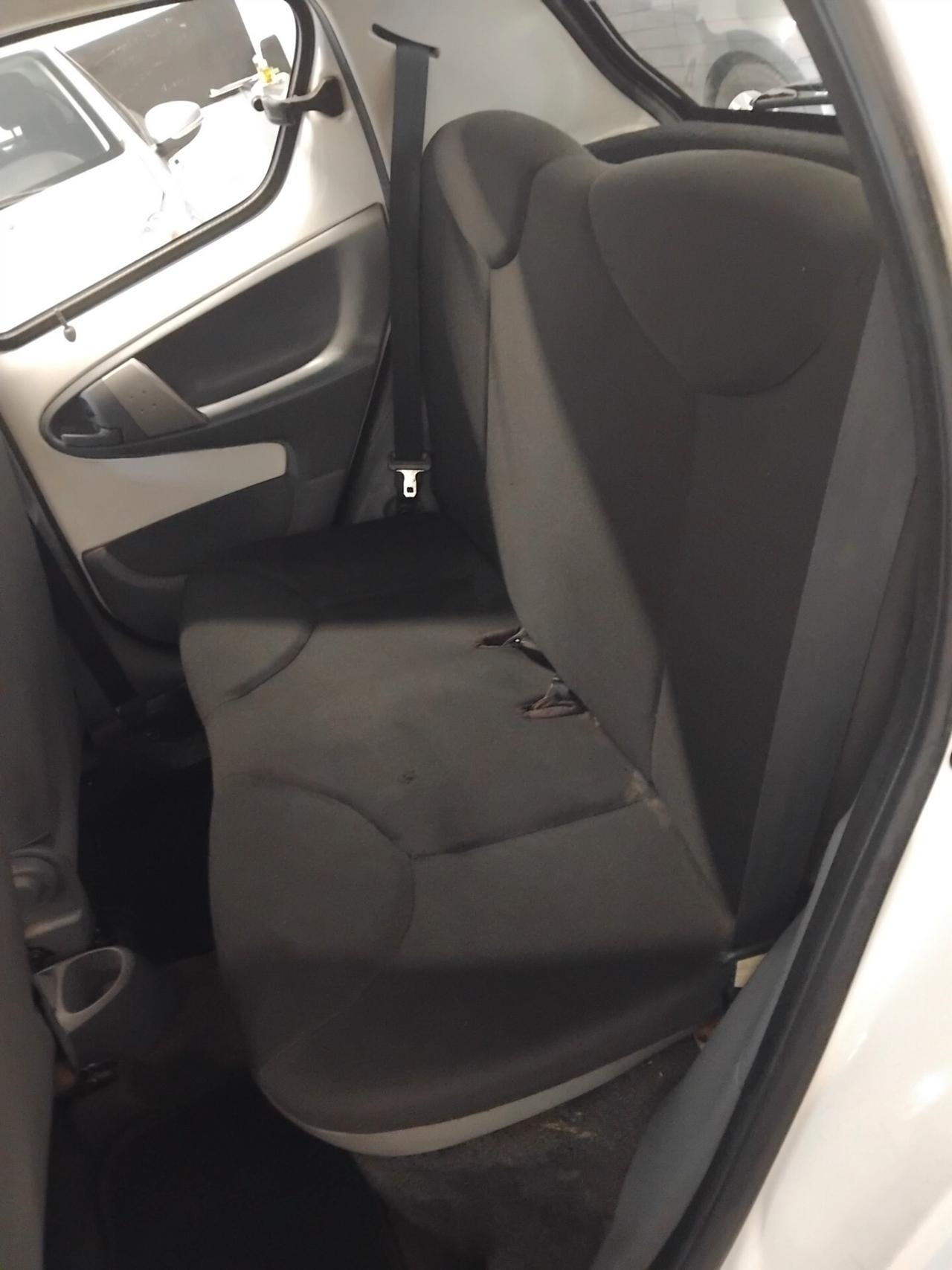 Toyota Aygo 1.0 12V VVT-i 5 porte Deep Ocean Connect