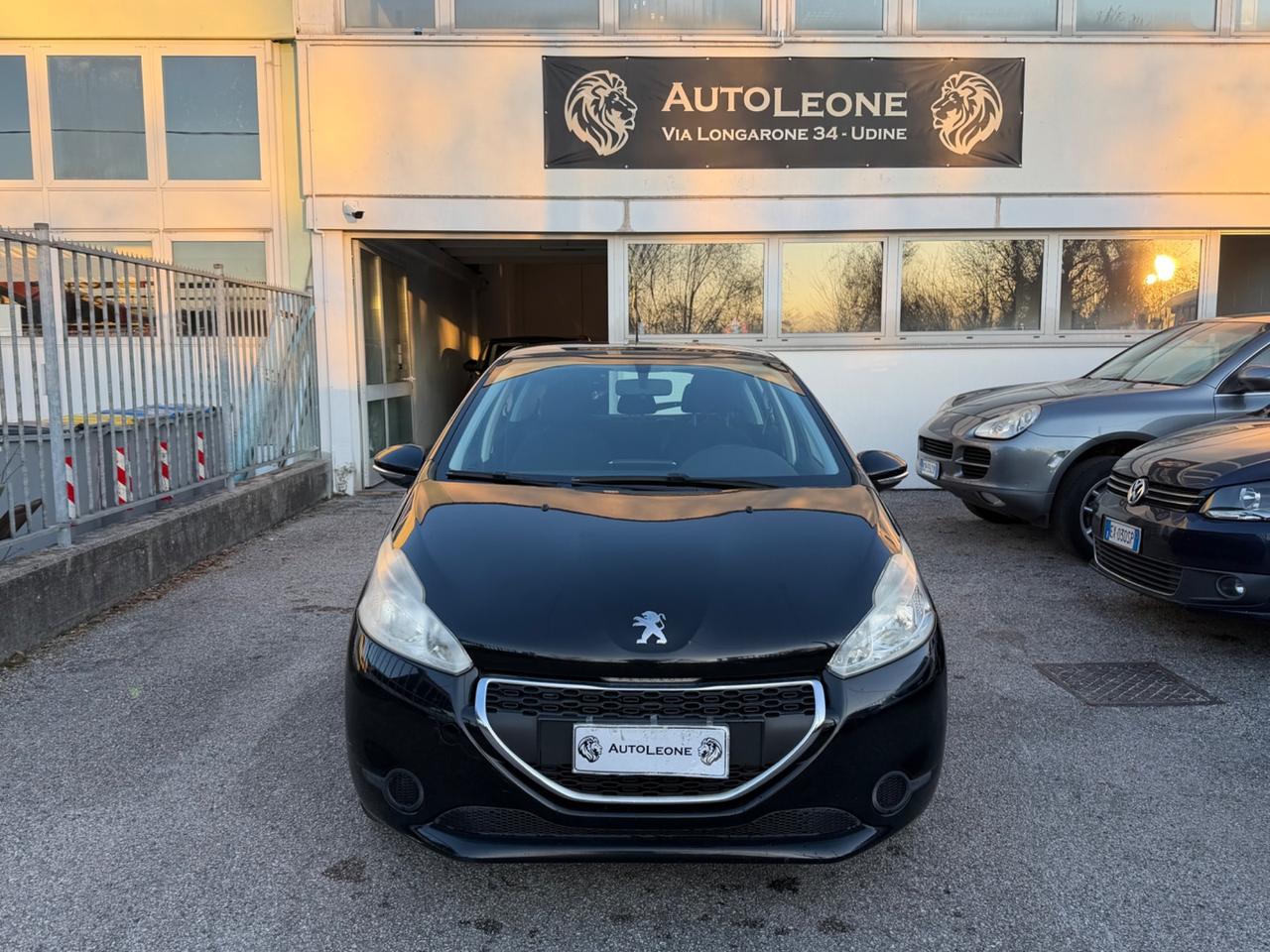 Peugeot 208 1.4 HDi 68 CV 5 porte Allure