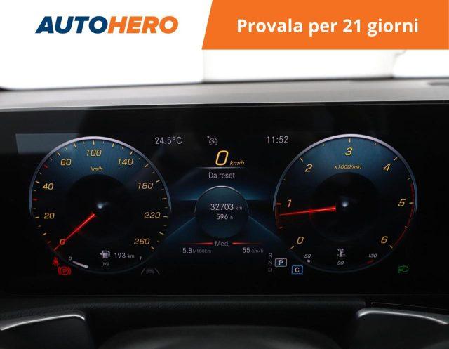 MERCEDES-BENZ GLB 180 d Automatic Premium