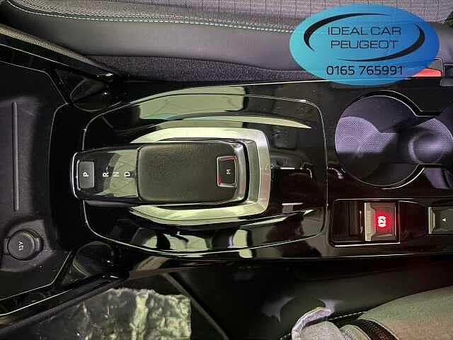 Peugeot 2008 PureTech 130 S&S EAT8 Allure