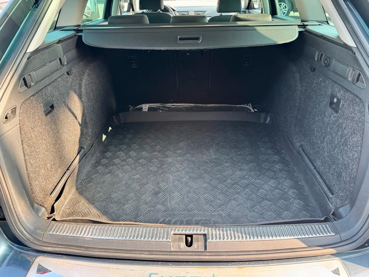 Skoda Superb Wagon Superb wagon 1.6 tdi Ambition