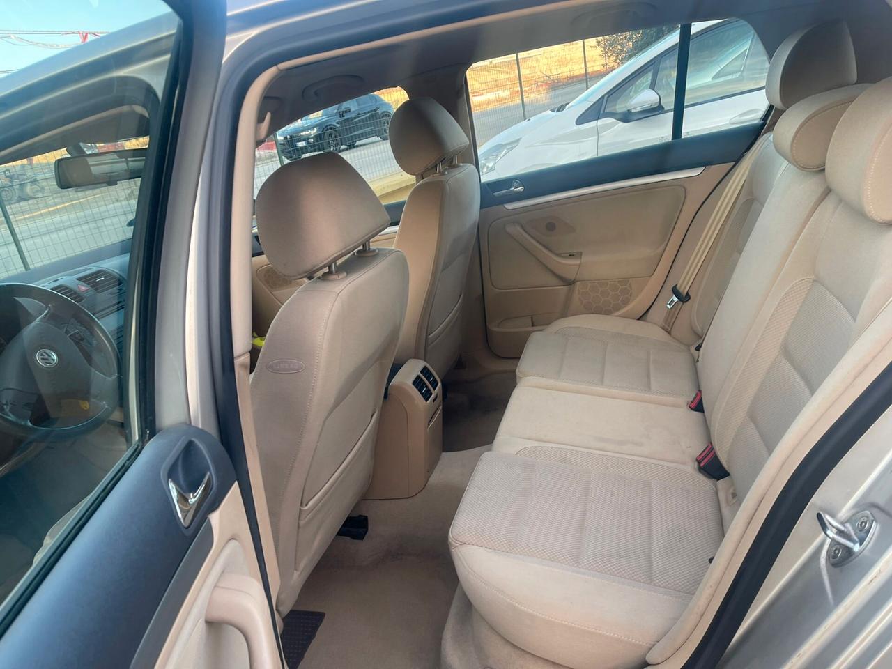 Volkswagen Golf 2.0 16V TDI 4mot. 5p. Sportline