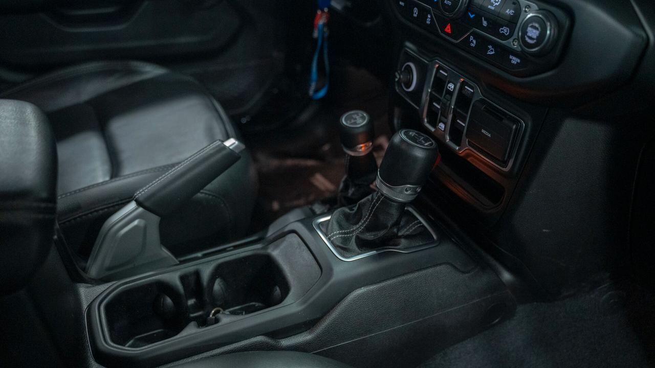 Jeep Wrangler UNLIMITED 2.2 MJT II SAHARA AUTO 200 CV XENO NAVI