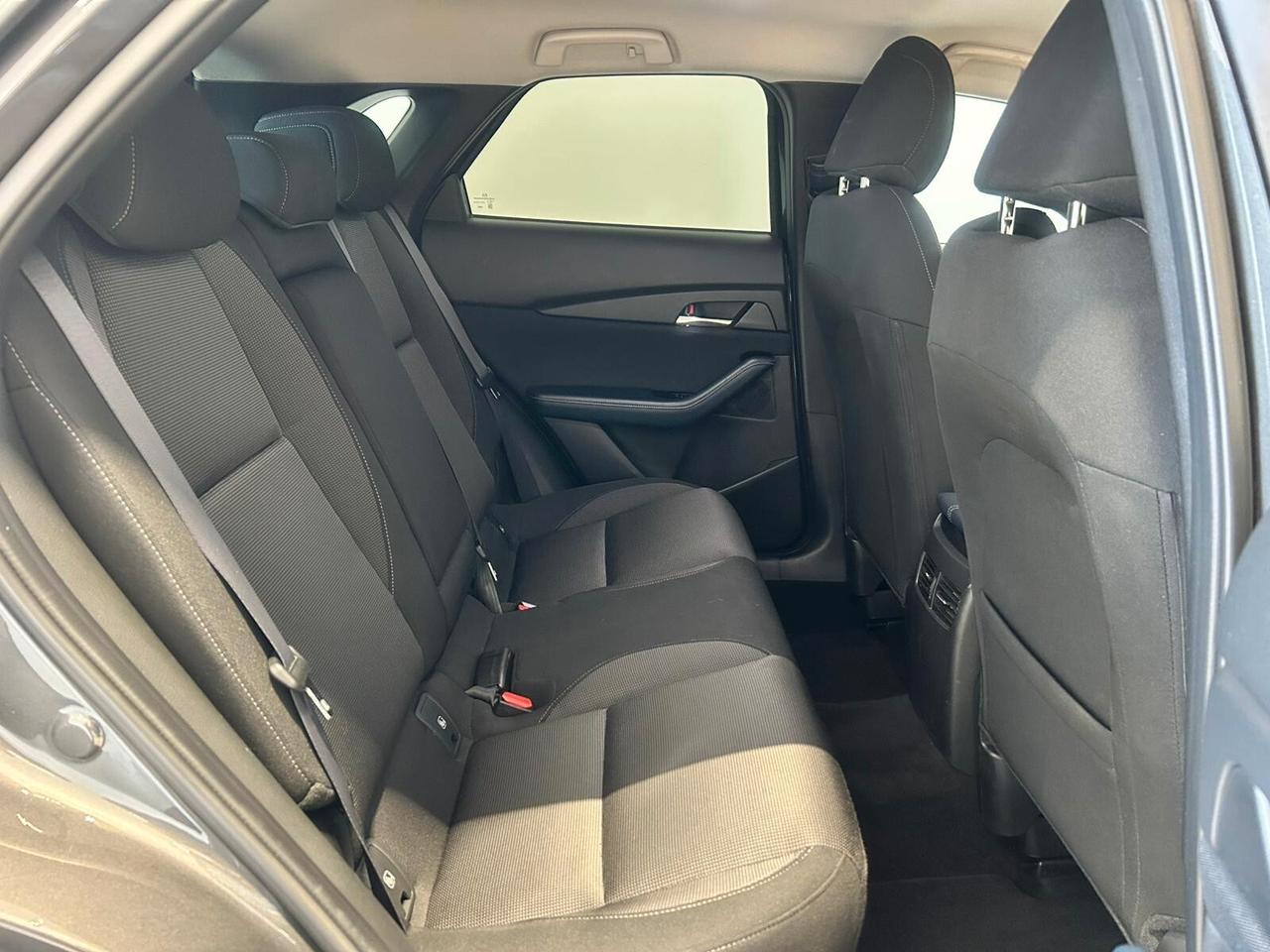 1.8L Skyactiv-D 2WD Executive + Apparance Pack