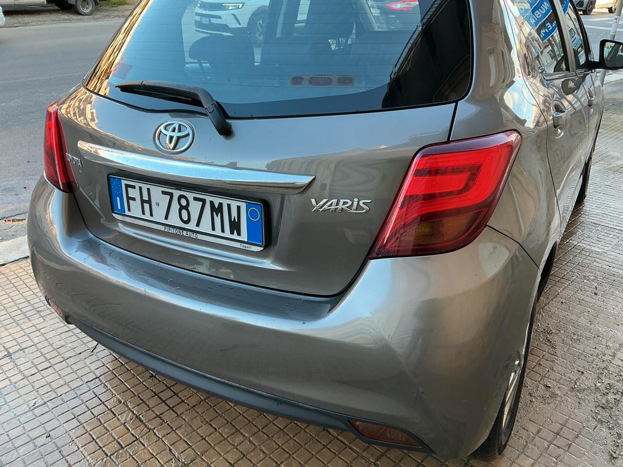Toyota Yaris 1.0 5 porte Active