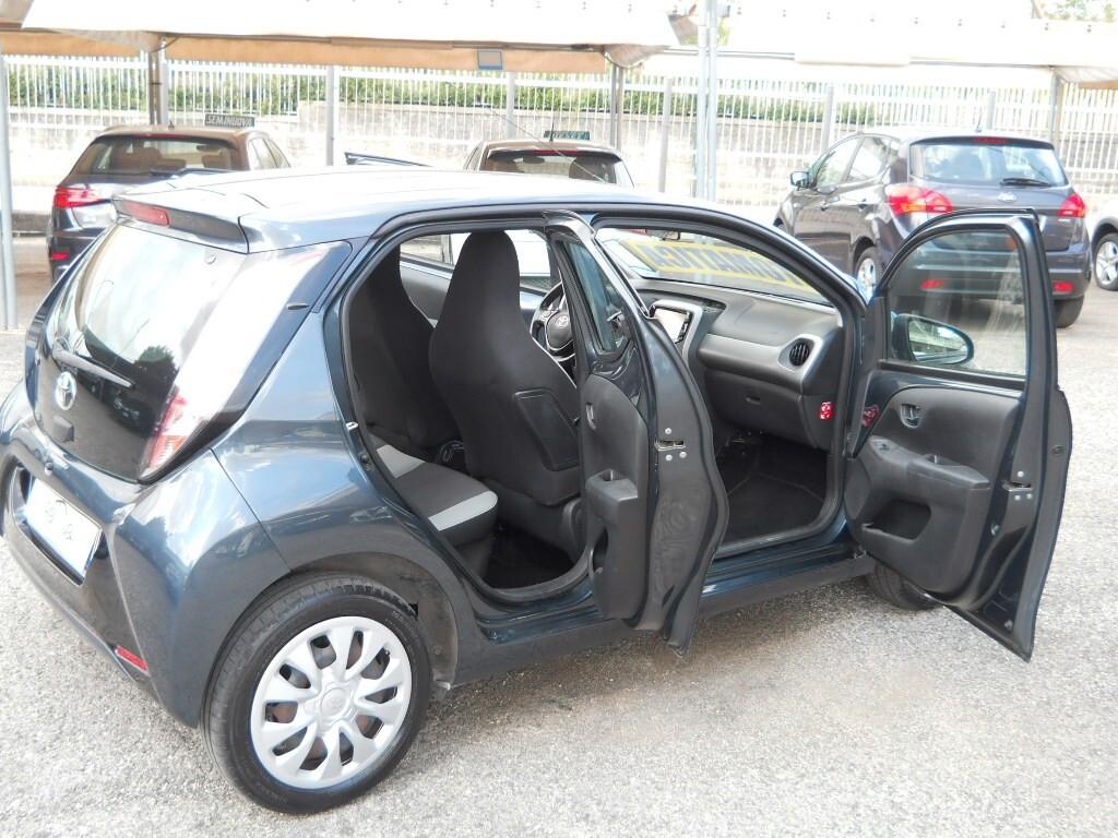 Toyota Aygo 1.0 VVT-i 72 CV 5 porte automatica