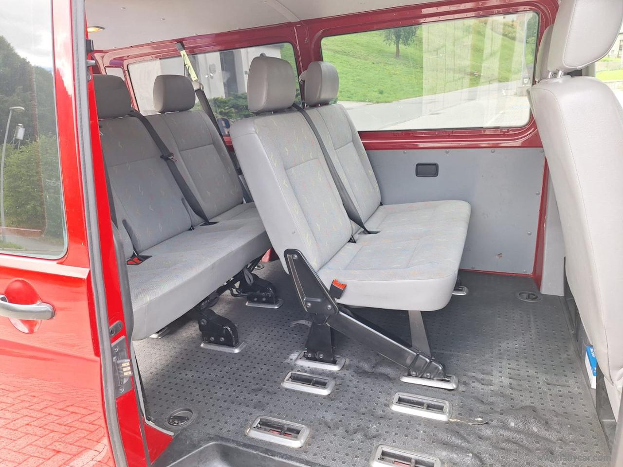 T5 Transporter 2.5 TDI 130CV 8 POSTI GANCIO TRAINO