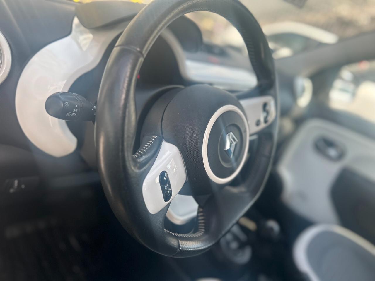 Renault Twingo SCe EDC Lovely