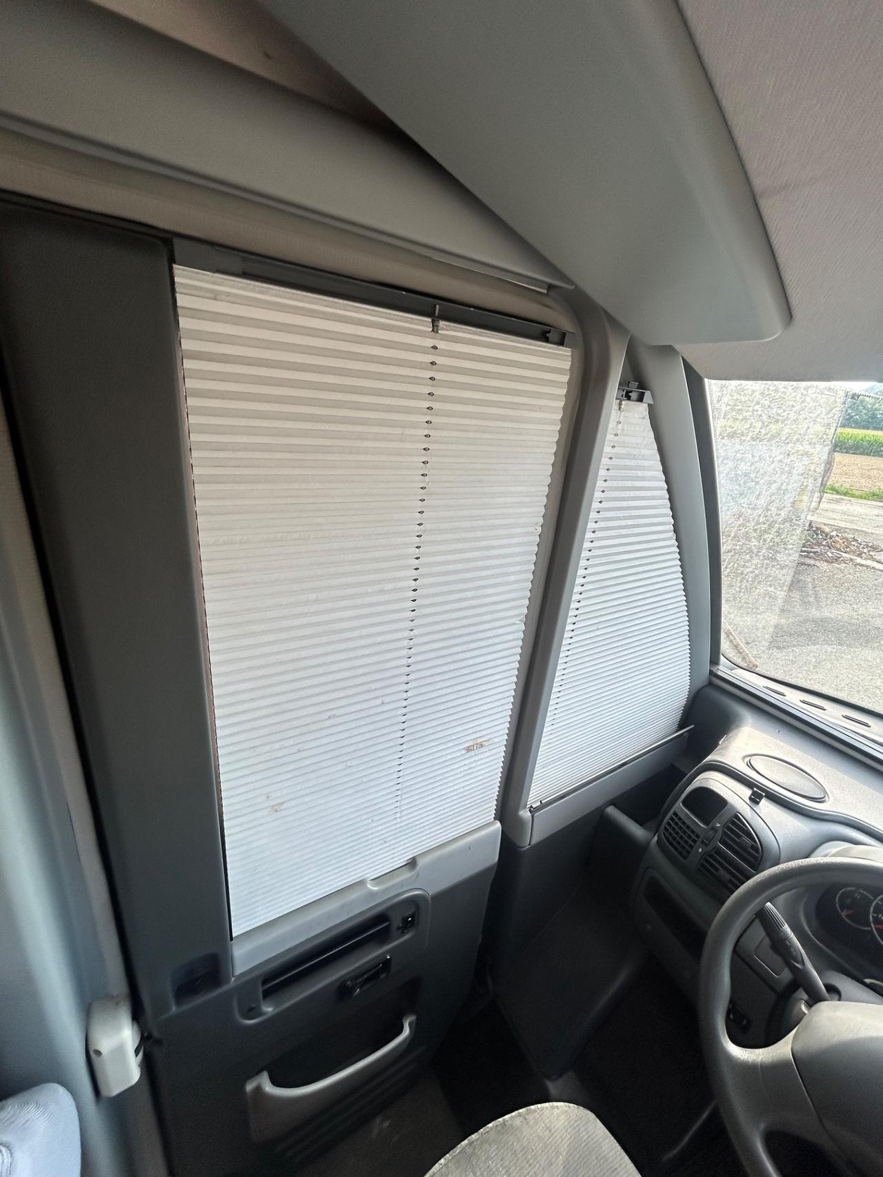 054 motorhome KNAUSS sunliner del 2006 in saldo