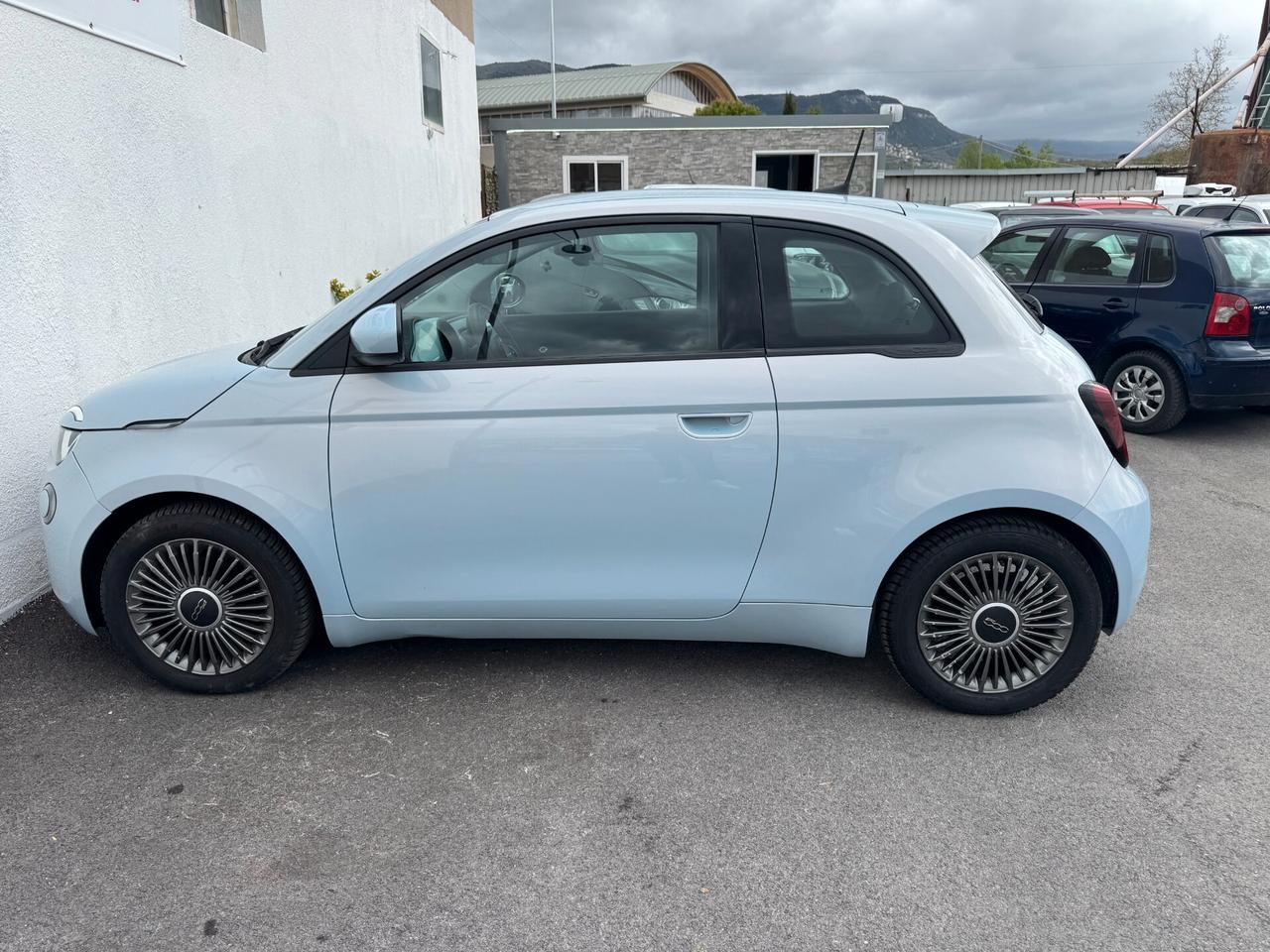 Fiat 500e Berlina 42 kWh Icon