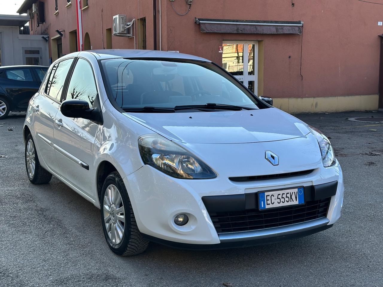 Renault Clio 1.2 16V 5 porte GPL Dynamique Neopatentati