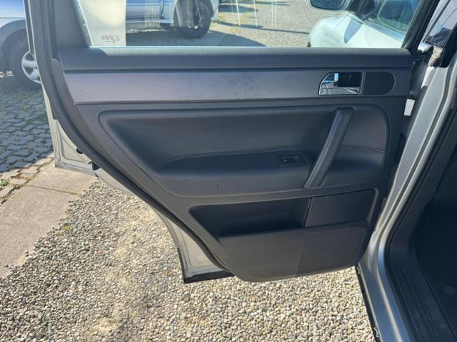VOLKSWAGEN Touareg 2.5 R5 TDI DPF Exclusive