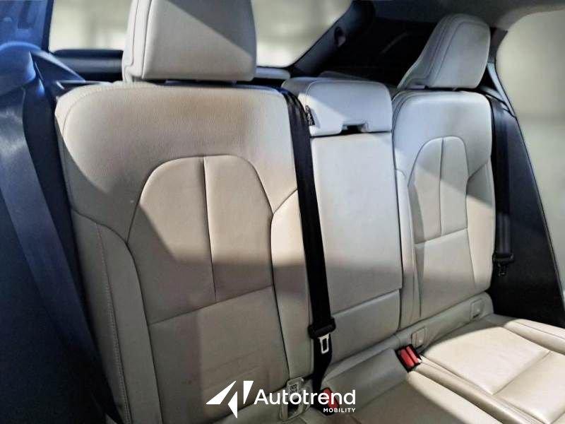 Volvo XC40 Recharge T4 129+82 CV Recharge Plug-in Hybrid Inscription Expression