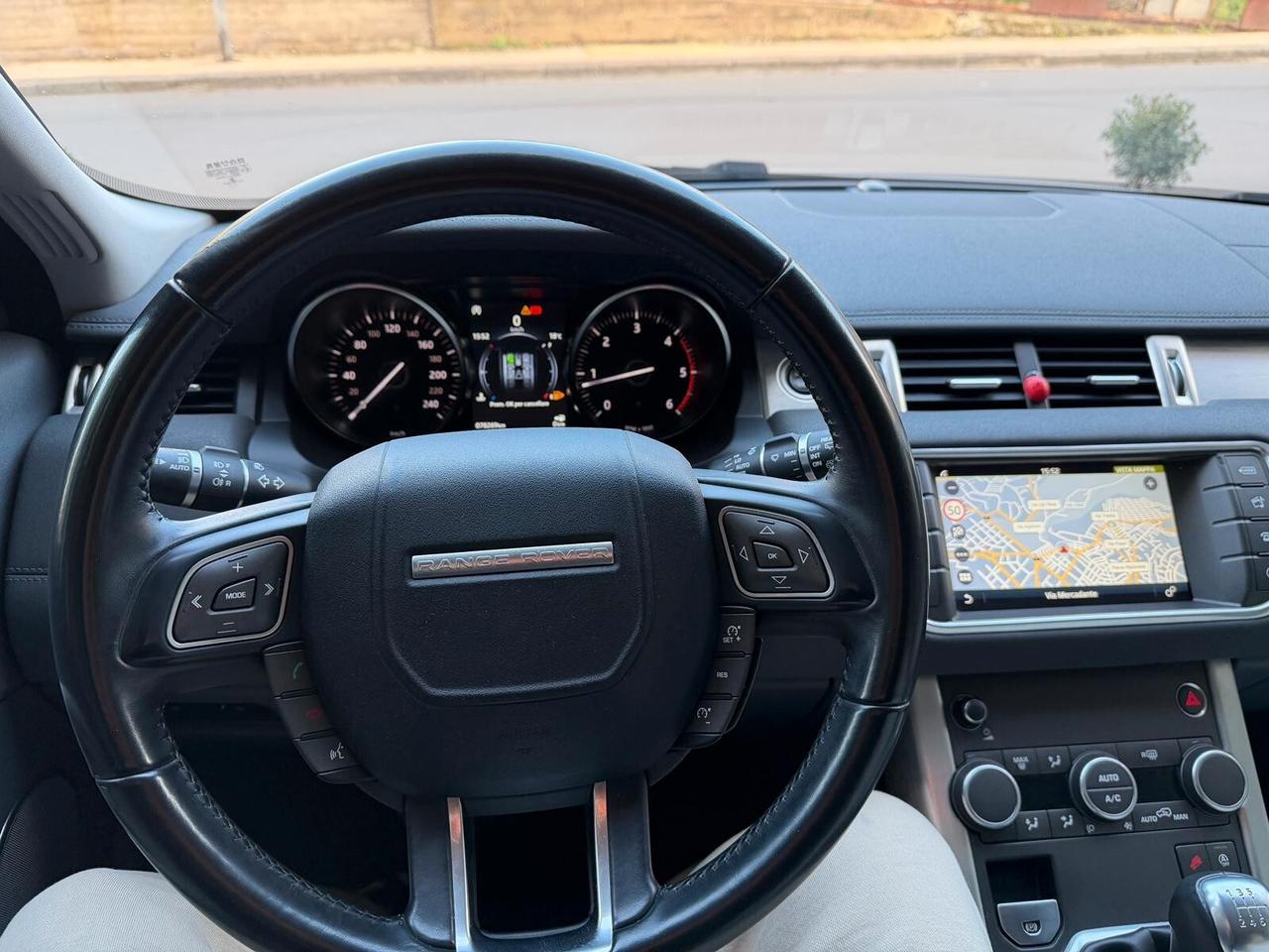 Land Rover Range Evoque 2.0 TD4 150 CV 5p. SE