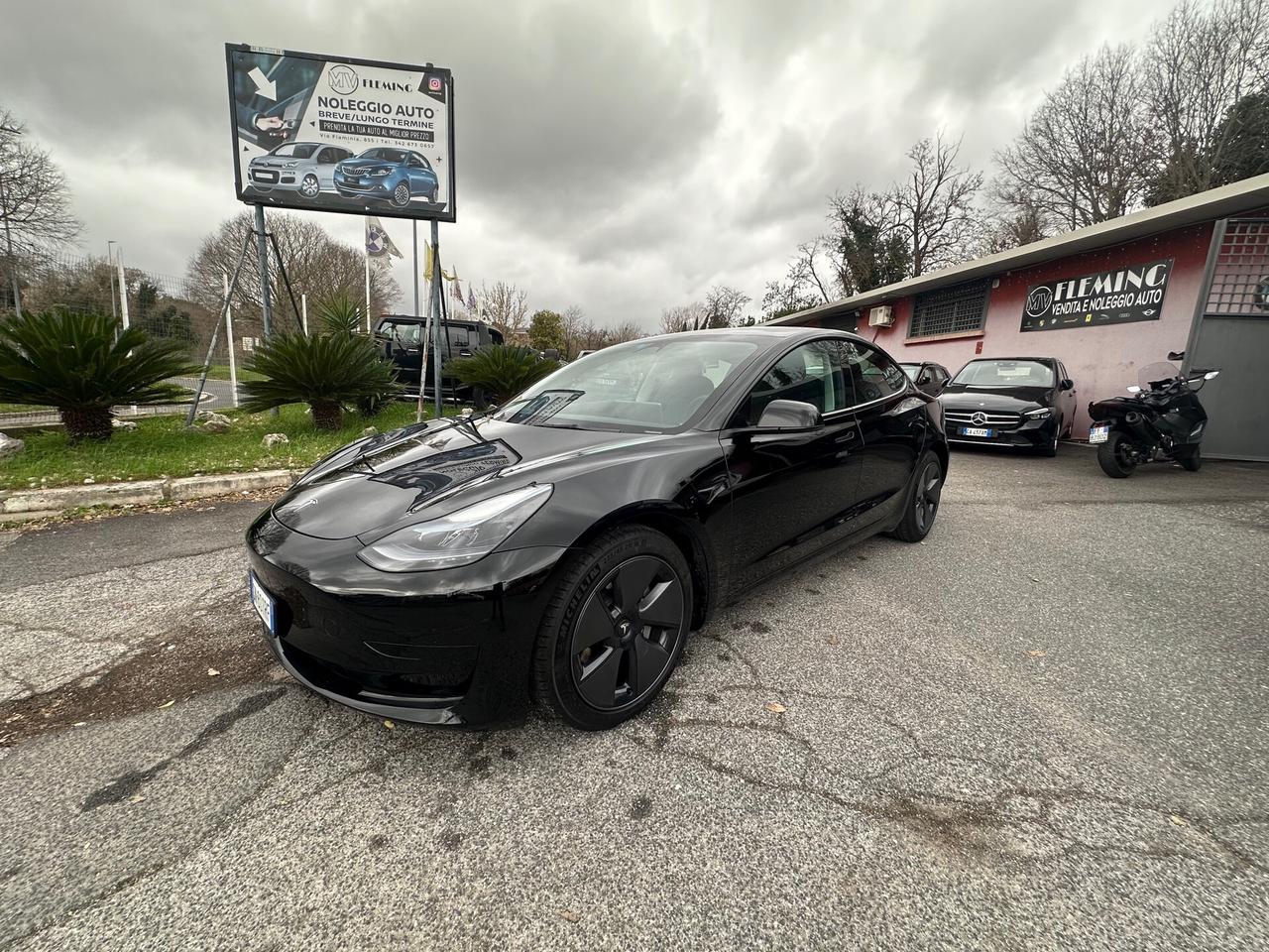 Tesla Model 3 Model 3 RWD Unipro Fun. Guida autonoma al massimo potenziale 30900 km Permute Rate e Finanziamenti