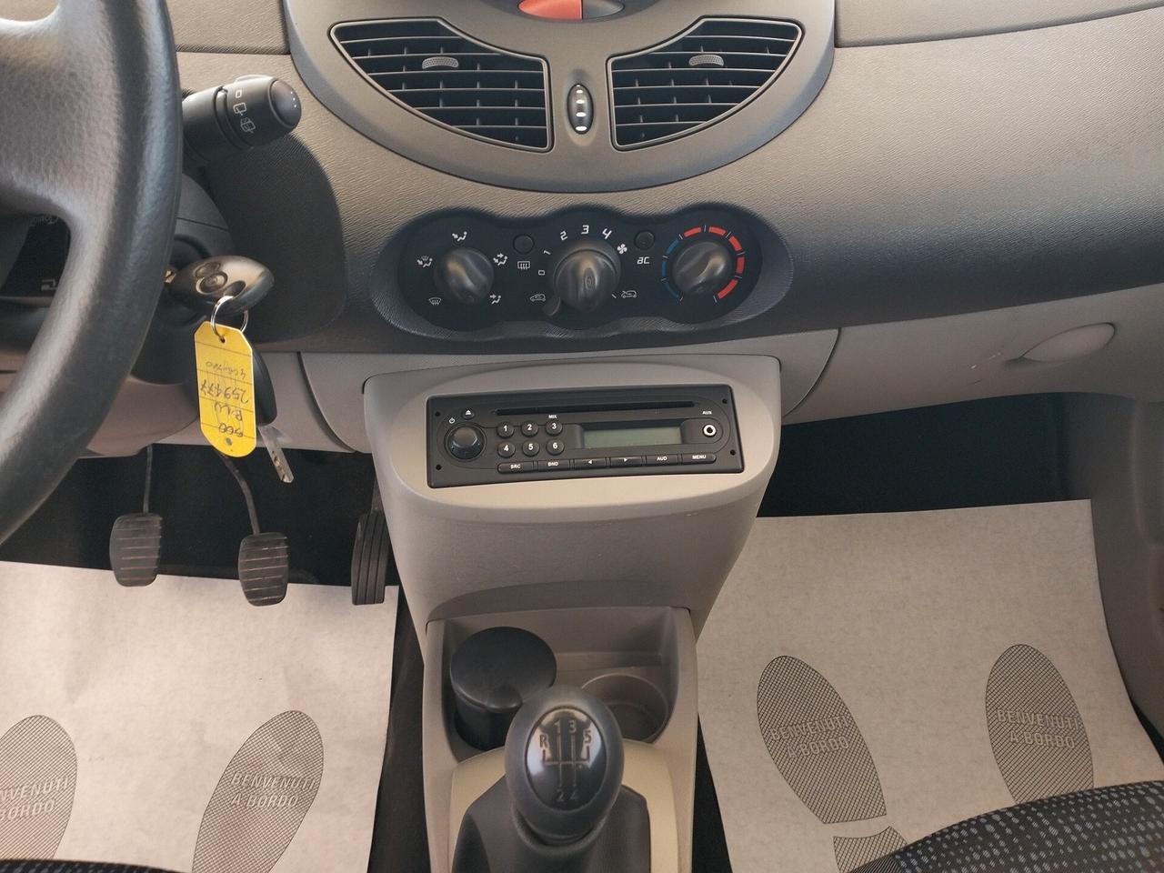Renault Twingo 1.2 16V Dynamique - NEOPATENTATI