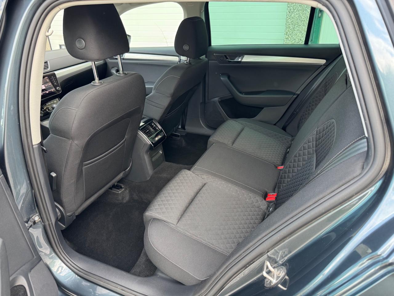Skoda Superb 2.0 TDI 150 CV SCR DSG Wagon Executive