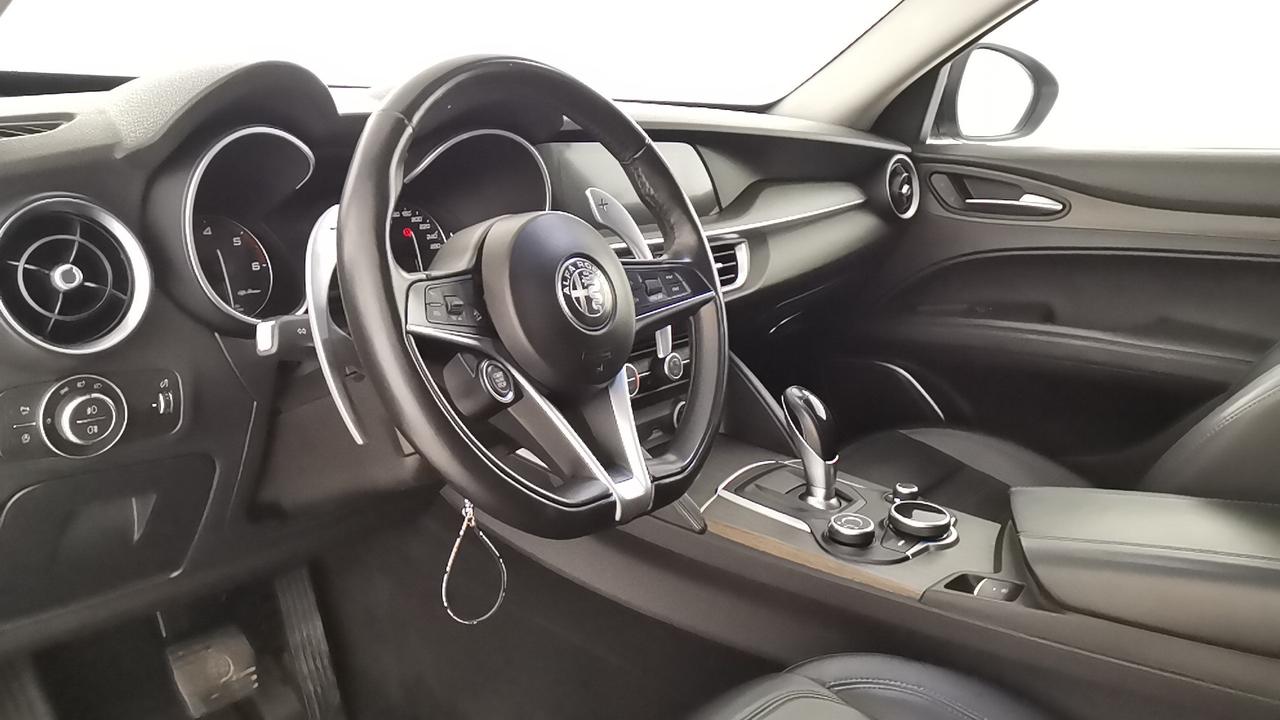 ALFA ROMEO Stelvio 2017 - Stelvio 2.2 t Executive Q4 210cv auto