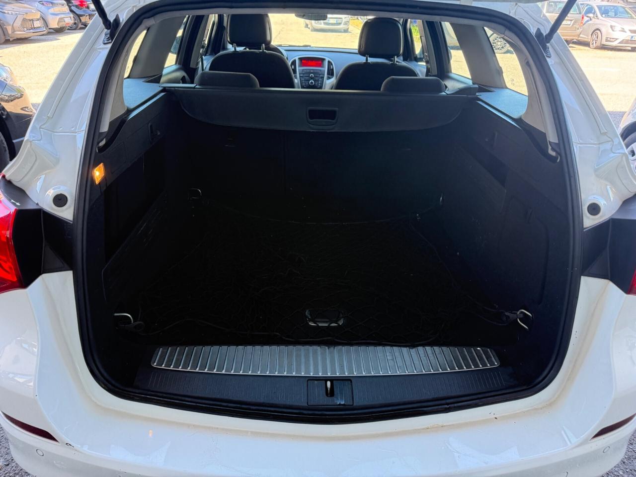 Opel Astra 1.6 115CV Sports Tourer Cosmo