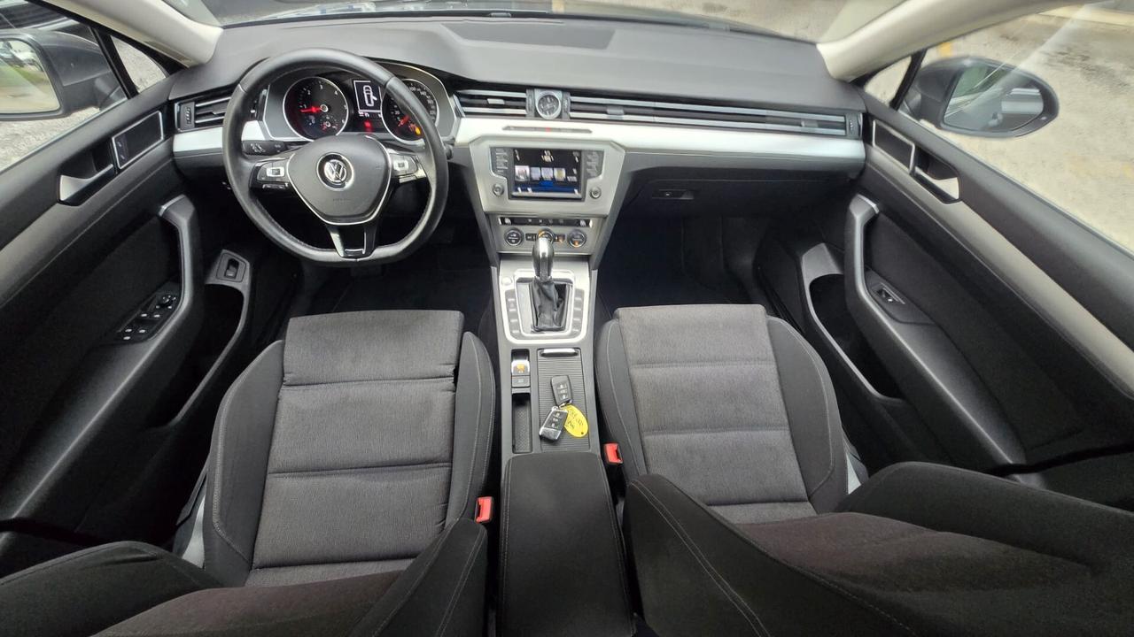 Volkswagen Passat Variant 1.6 TDI SCR DSG Business BMT