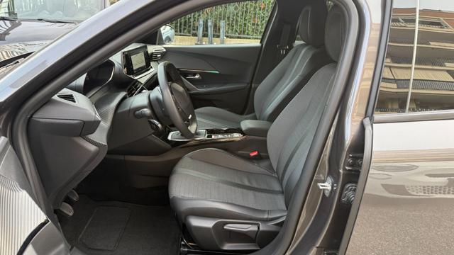 PEUGEOT 2008 1.2PURETECH 100CV S&S ALLURE*CL17*FULL LED*