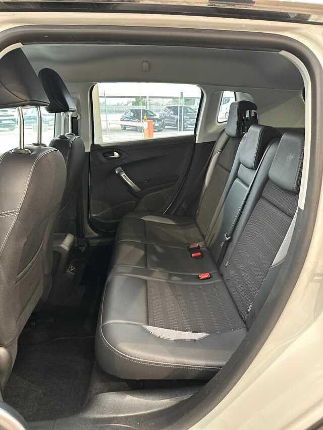 Peugeot 2008 BlueHDi 100 S&S Allure