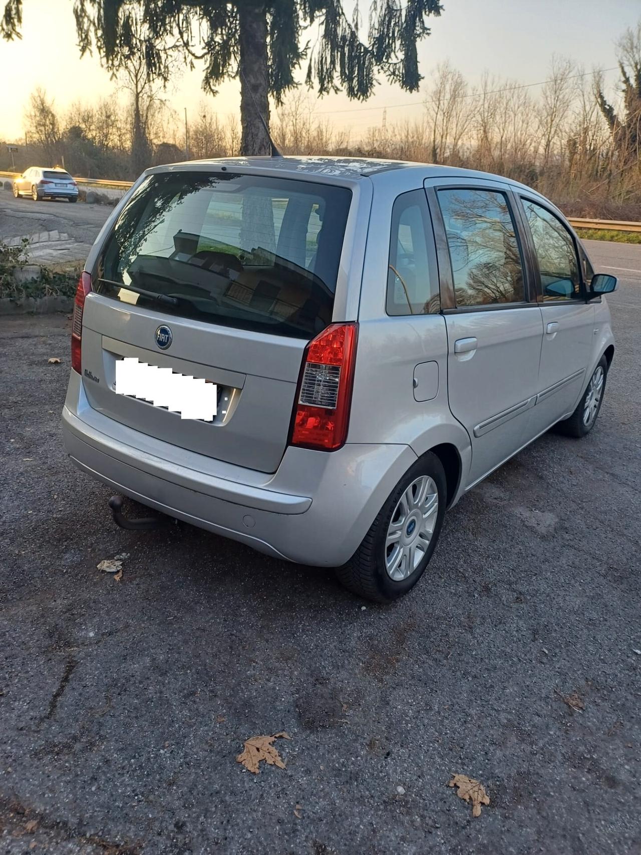 Fiat Idea 1.4 16V Emotion