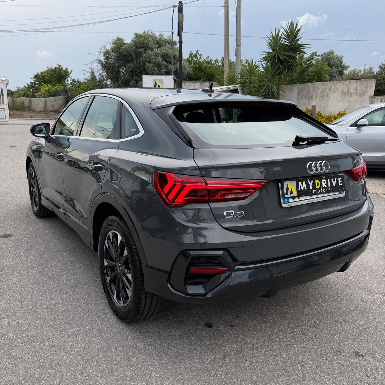 Audi Q3 SPB 35 TDI S tronic Business Plus