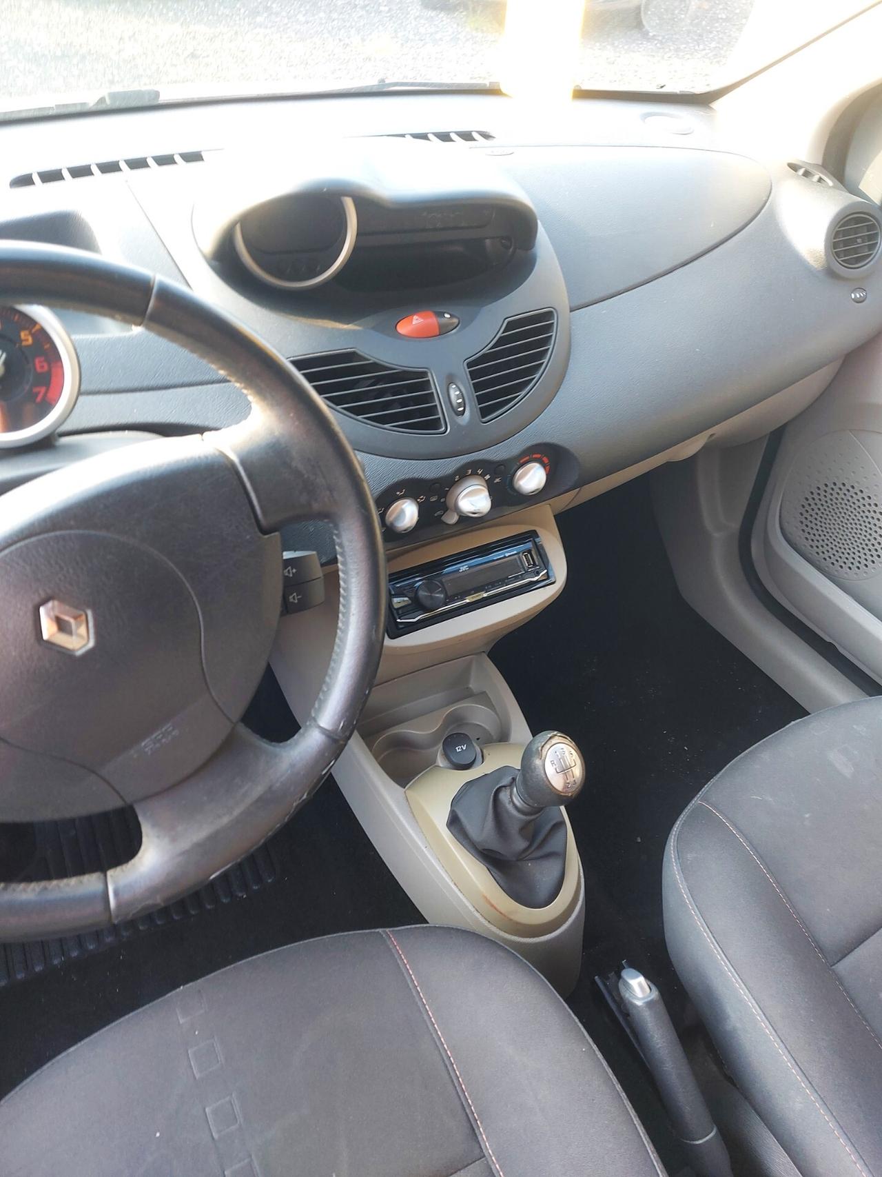 Renault Twingo 1.2 8V 2007 tagliandata