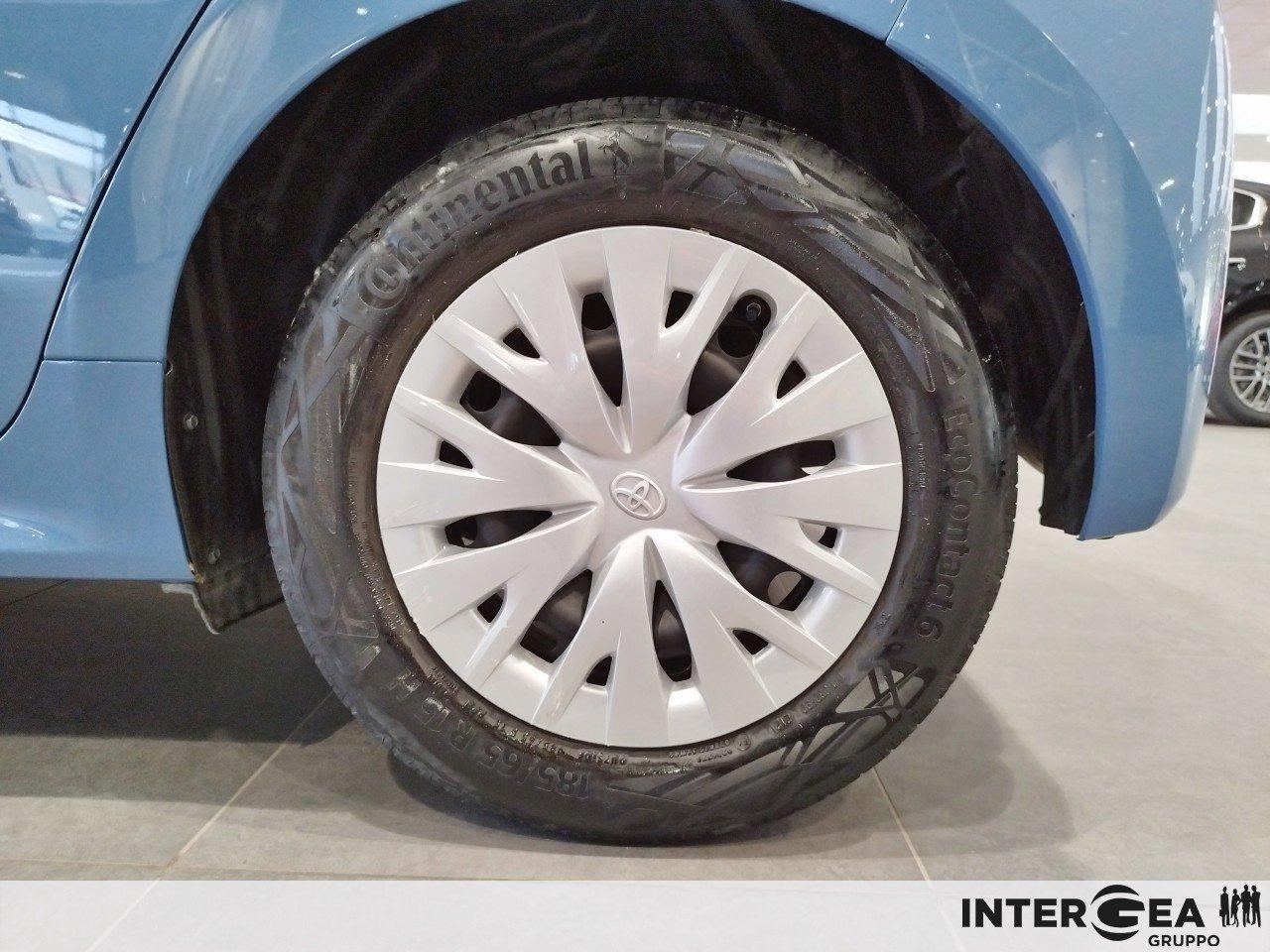 TOYOTA Yaris 1.0 Trend