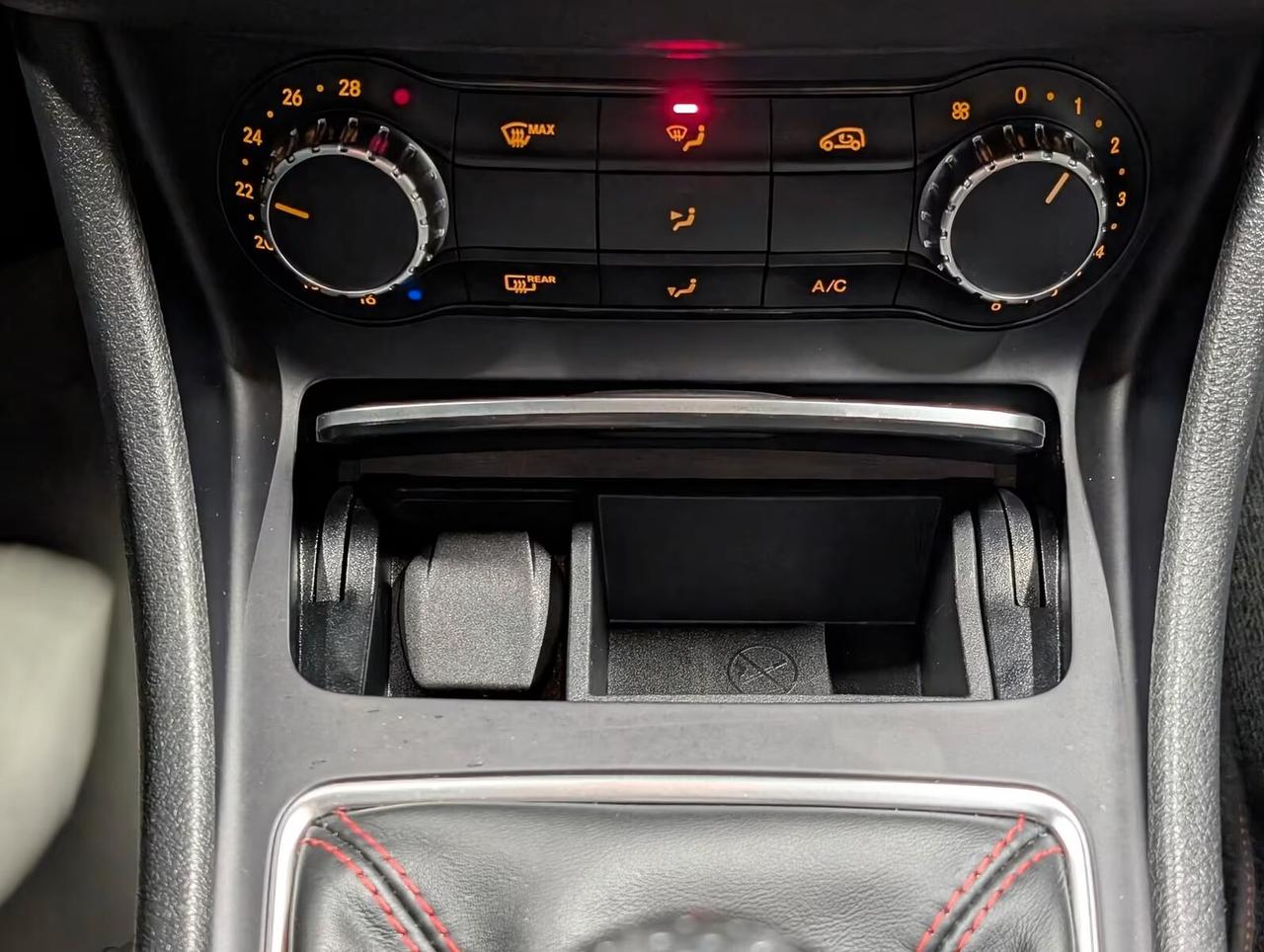 Mercedes-benz GLA 180 AMG line