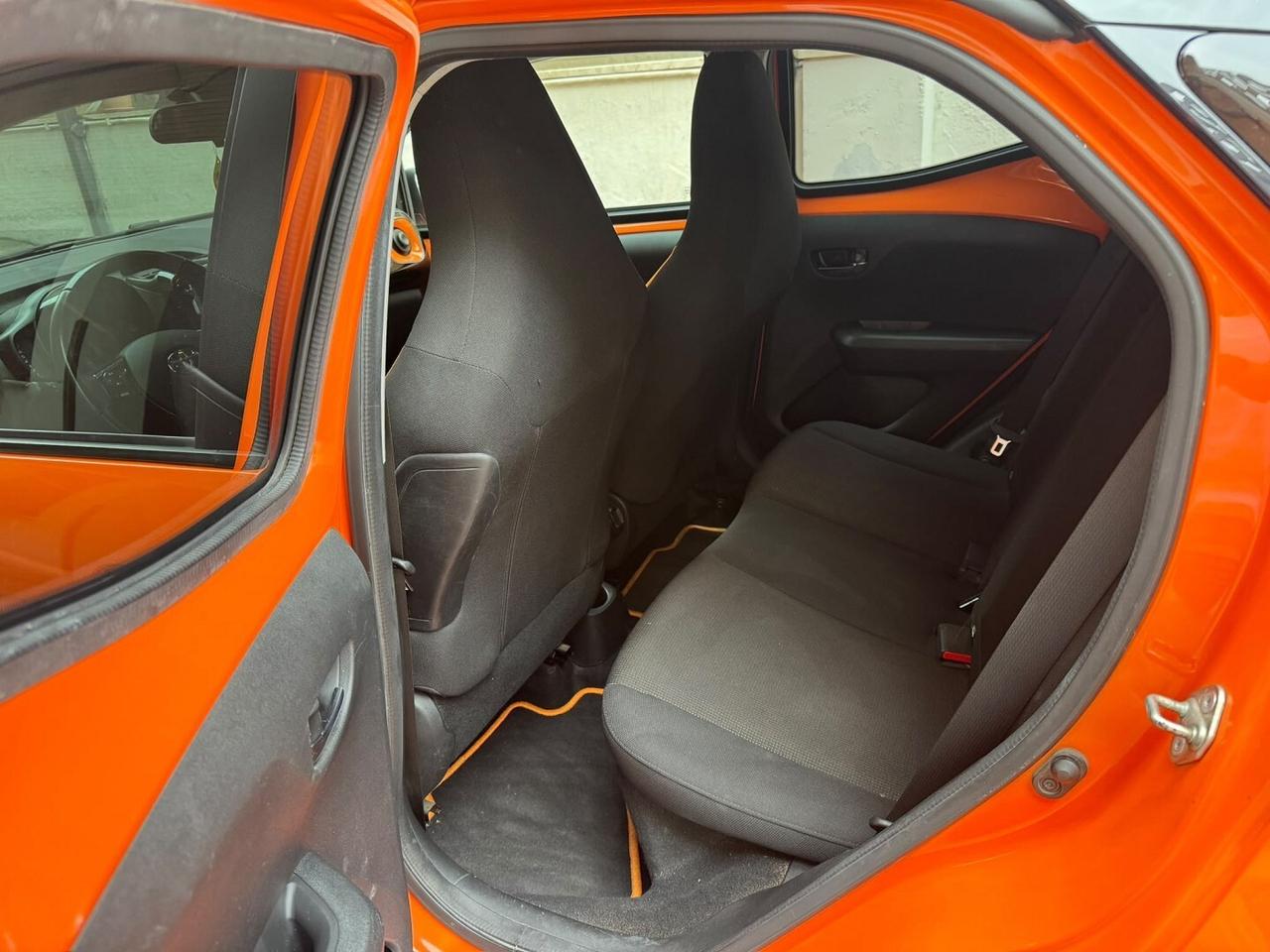 TOYOTA Aygo Connect 1.0 VVT-i 72CV 5P x-clusiv