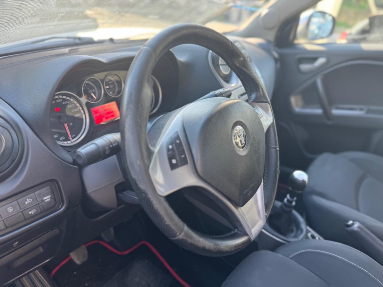 Alfa Romeo MiTo TURBO SeS Distinctive Sport Pack Cc 900 84Cv