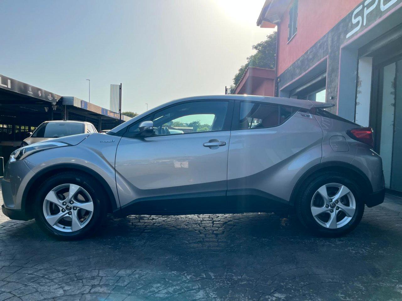Toyota C-HR 5 Porte C-HR 1.8h Active 2wd e-cvt
