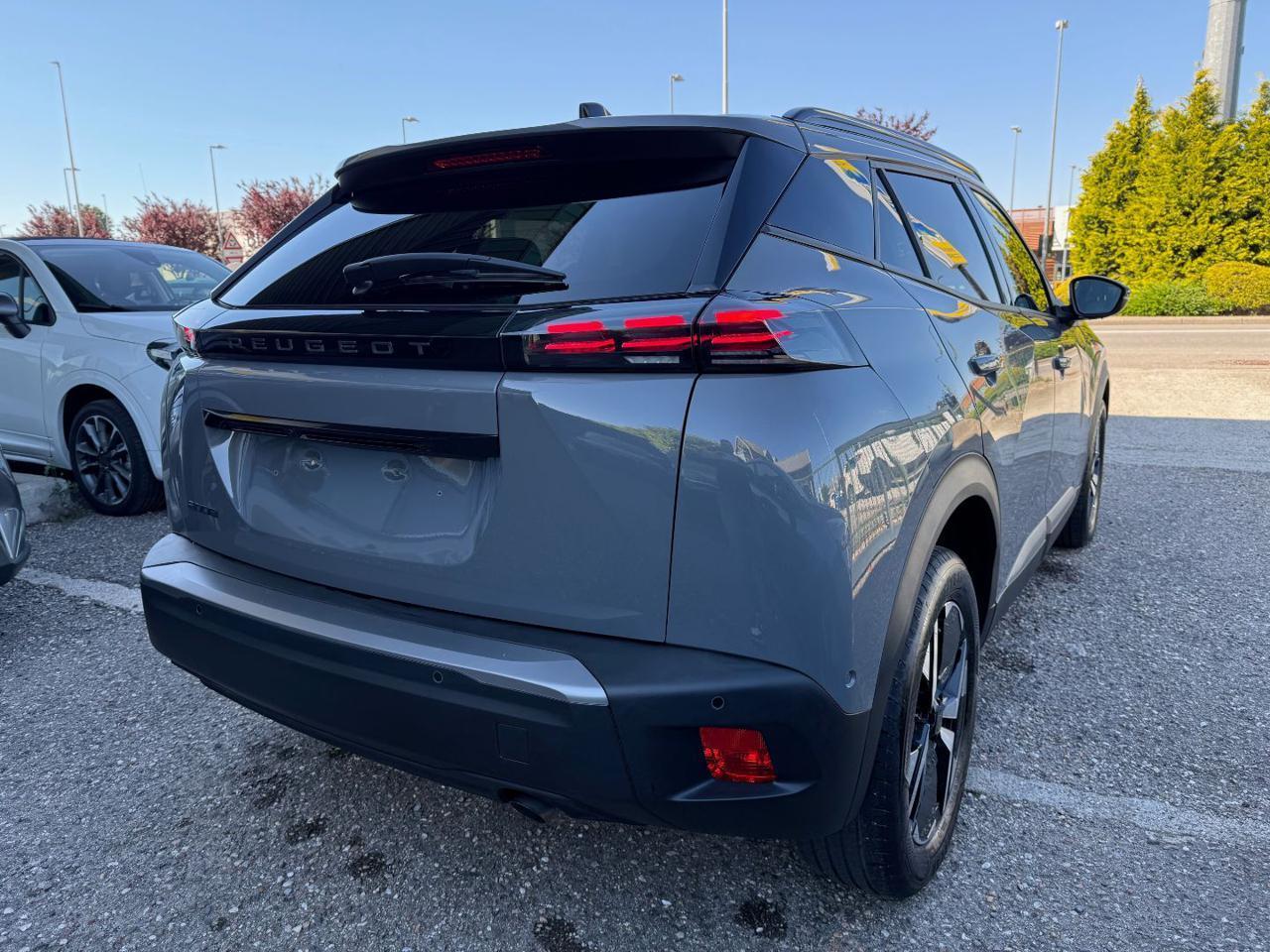 PEUGEOT 2008 PureTech 100 S&S Allure